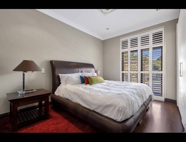5 BEDROOM HOUSE FOR SALE IN HYDE PARK